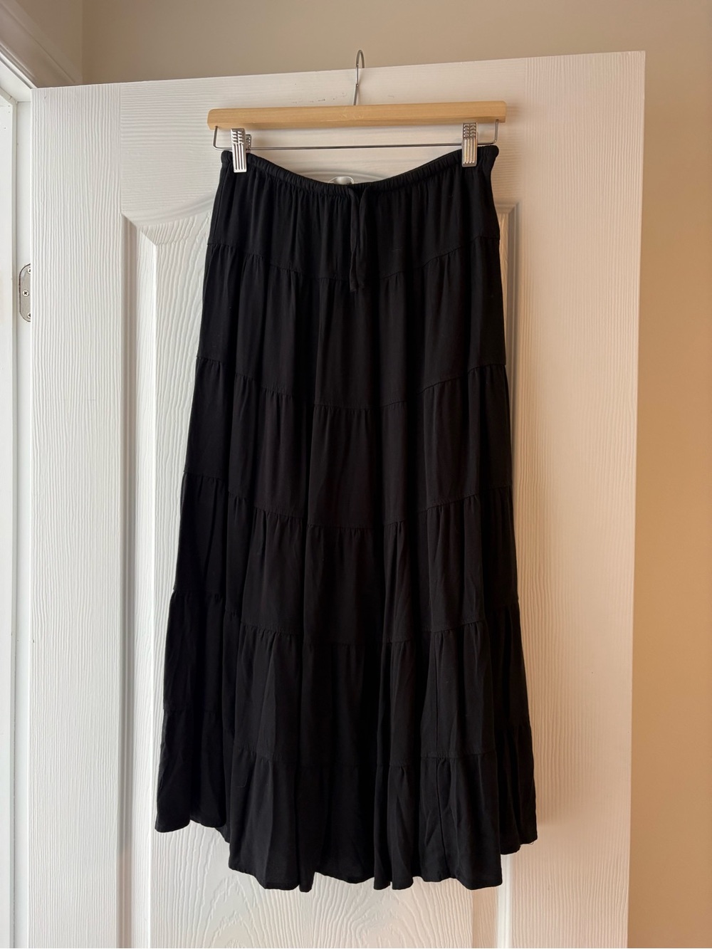 Aritzia Wilfred Black Bouquet Tiered Maxi Skirt